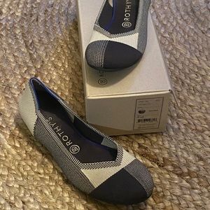 Rothy’s black NIB captoe plaid Flats 10